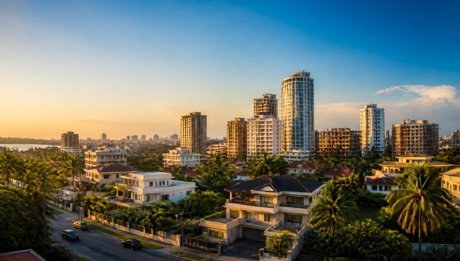 Quartier résidentiel au Cameroun au coucher du soleil
